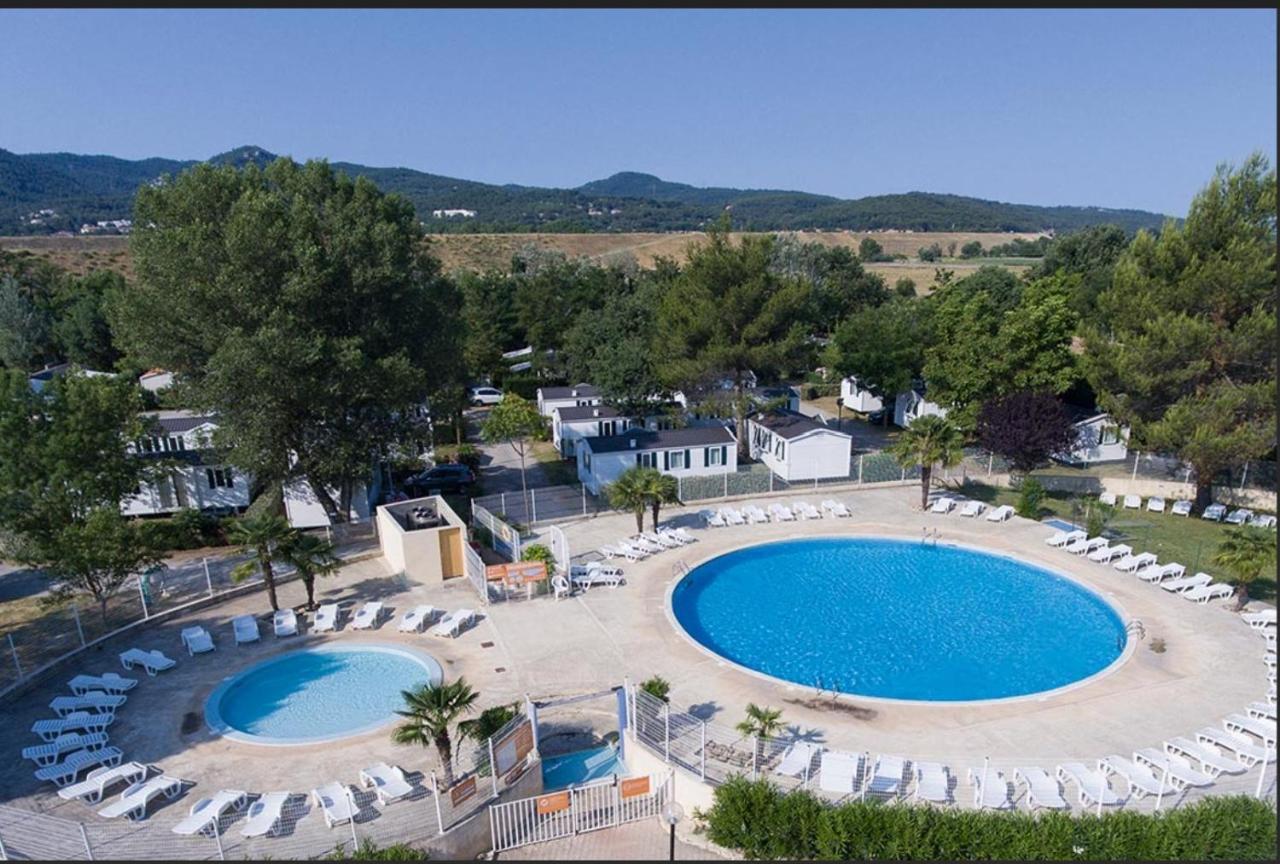 Camping Domaine Des Iscles La Roque-d'Antheron Esterno foto